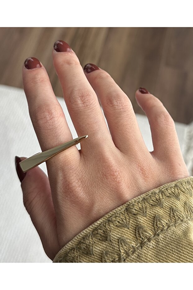 خاتم ذهبي طويل على شكل مثلث - 1