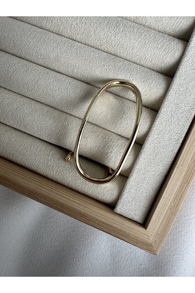 خاتم ذهبي كبير بيضاوي الشكل - 2