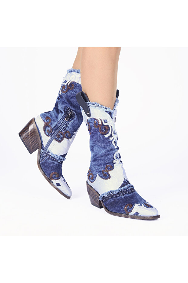 Jeanolog Western Cowboy Boots with Applique and Leather Detailing
