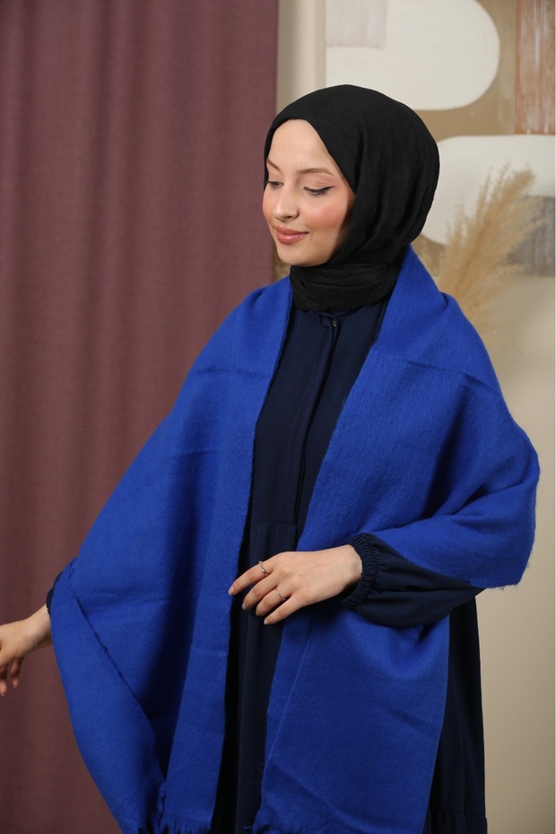 شال كتف شتوي بلون واحد على الوجهين - 2