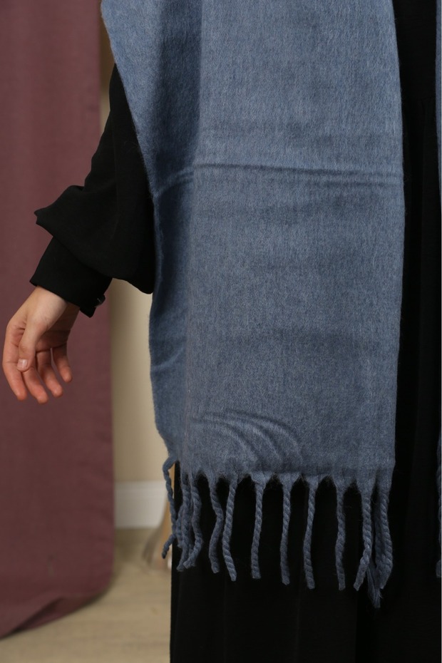 شال كتف شتوي بلون واحد على الوجهين - 2