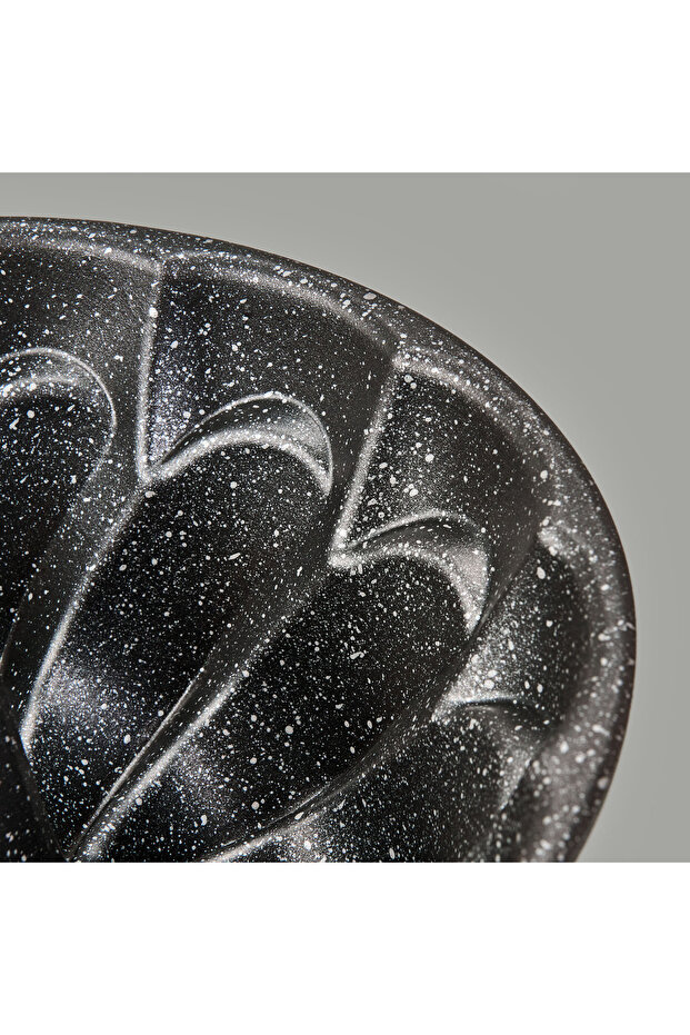 Kitchen Nirvana Girdap Kek Kalıbı - 5