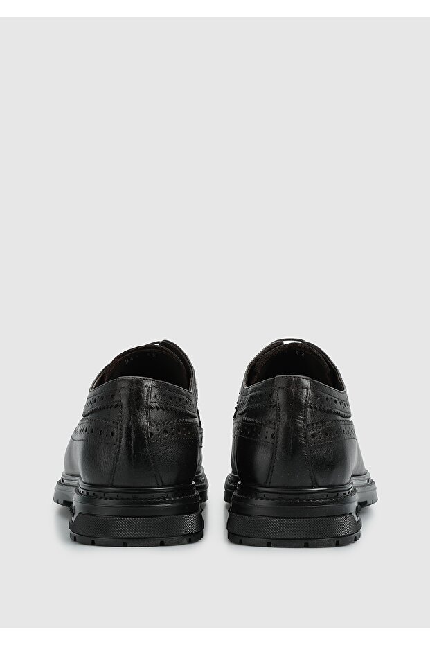 أحذية رجالية من الجلد البني - 4