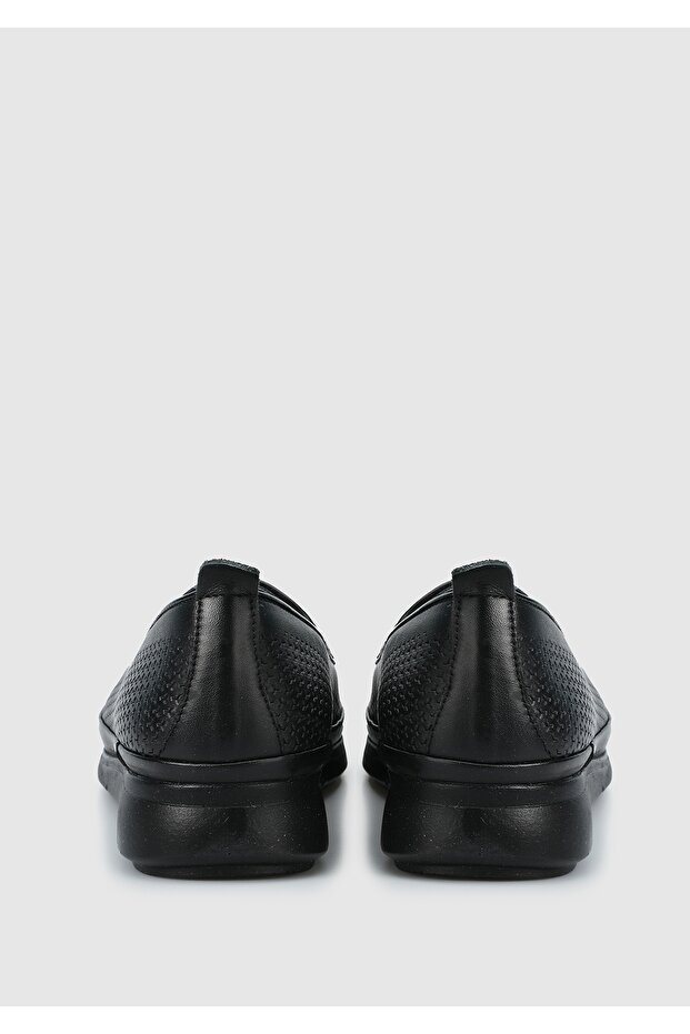 Siyah Deri Kadın Ayakkabı - 1