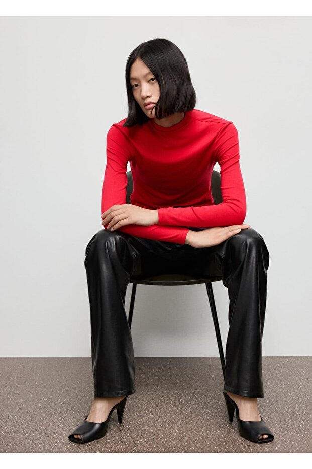 Dik yaka tişört - 5