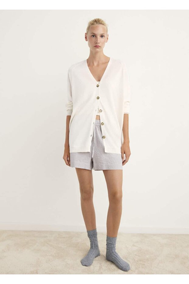 Düğmeli yün hırka - 2