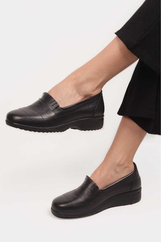 Aura Series Daily Use Orthopedic Genuine Leather Casual Shoes