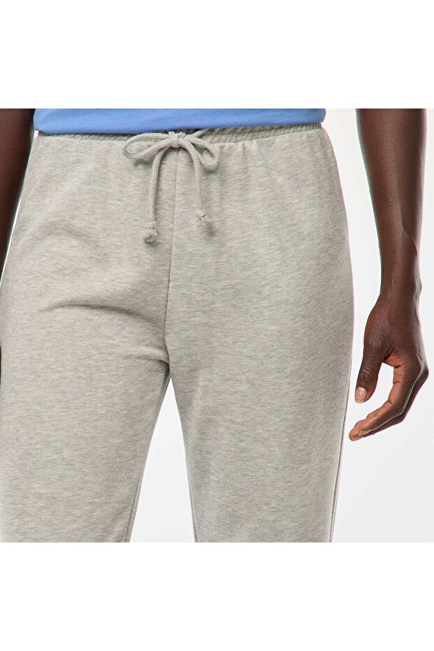بنطال رياضي أساسي باللون الرمادي - 5
