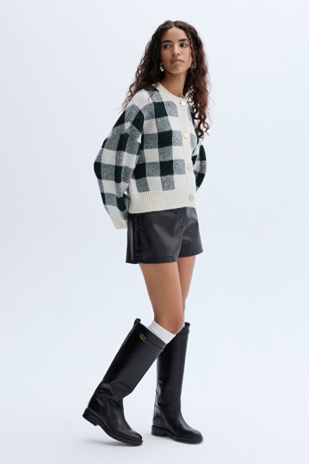 DERİ GÖRÜNÜMLÜ MİNİ ŞORT - 1