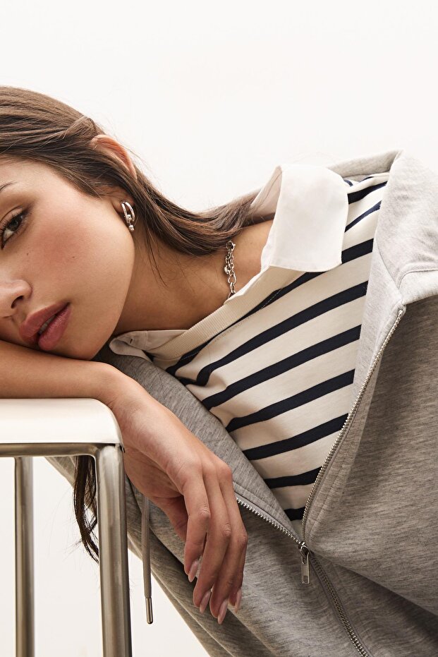 Oversize kapüşonlu sweatshirt - 2