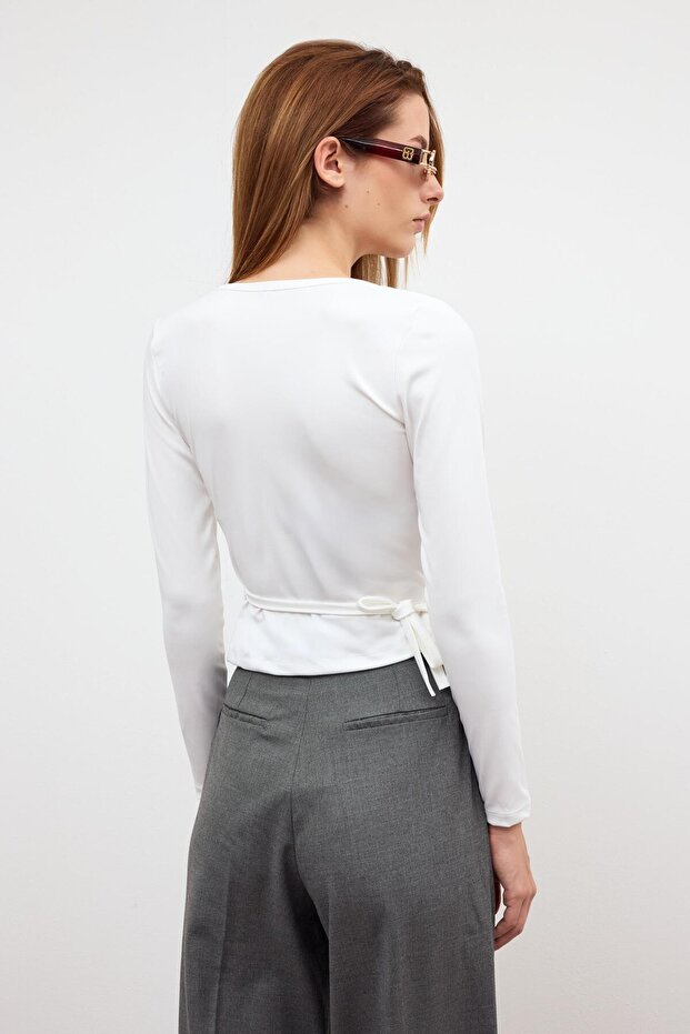 White Basic Double Breasted Tie-Up Blouse - 4