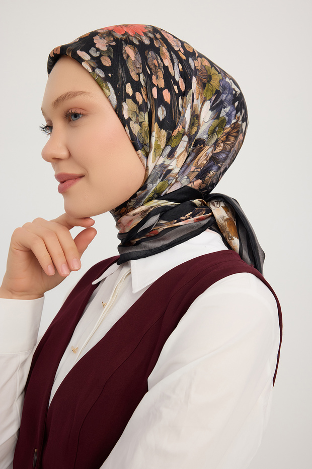 وشاح جانجان - أسود - بنقشة أورورا - 90x90 سم