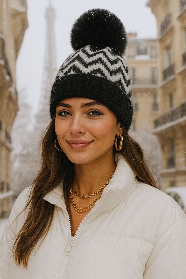 Black Zigzag Patterned Women's Beret