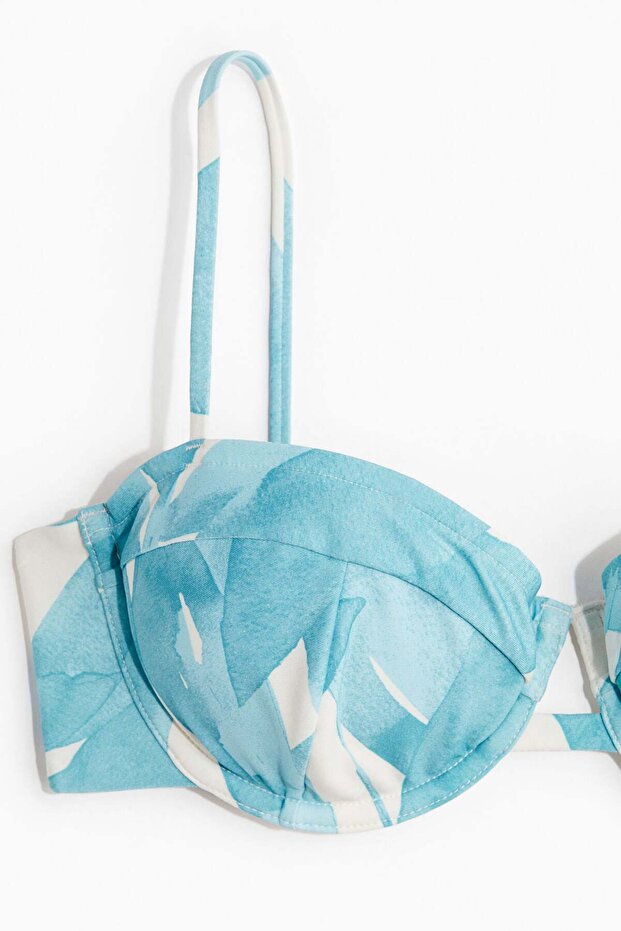 الجزء العلوي من البكيني - 1