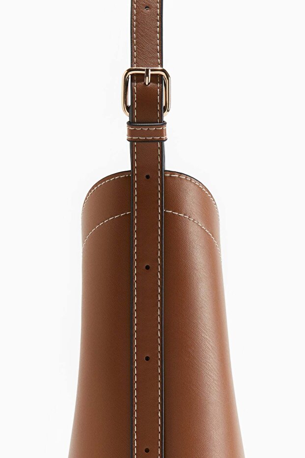 المتسوق غير المتماثل - 1