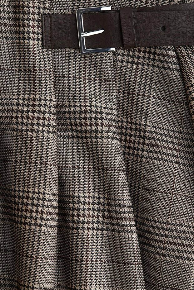 تنورة قصيرة مطوية - 7