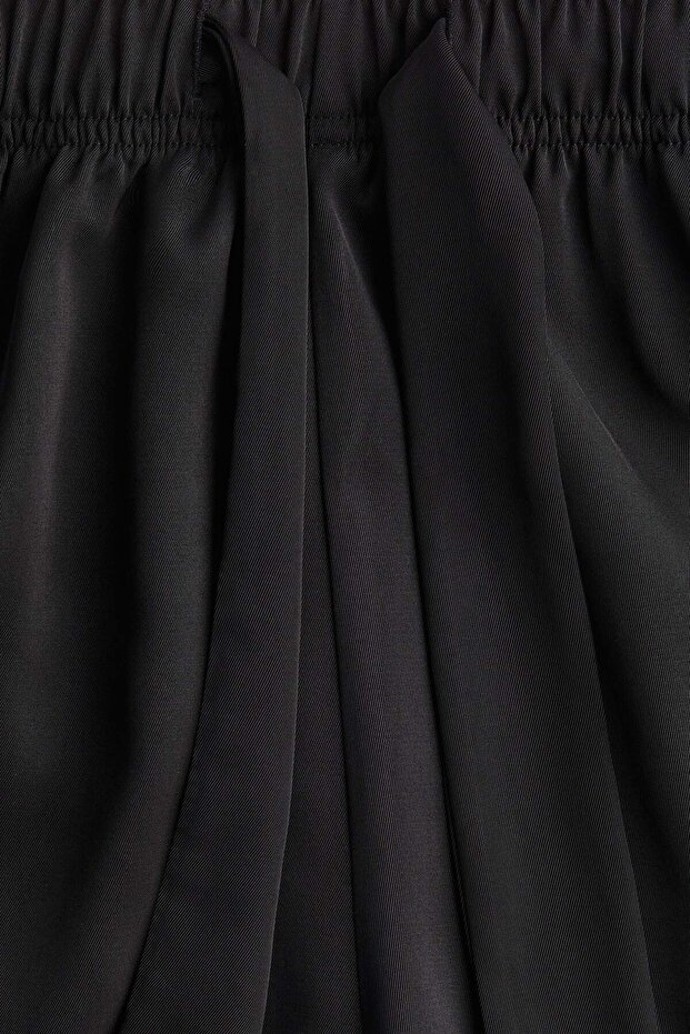 شورت برباط من قماش التويل - 5