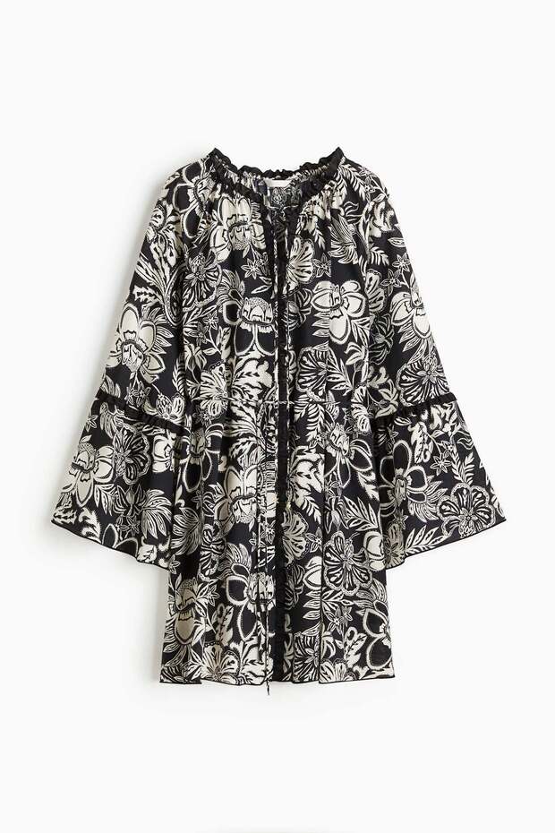 Trumpet-sleeved tunic dress