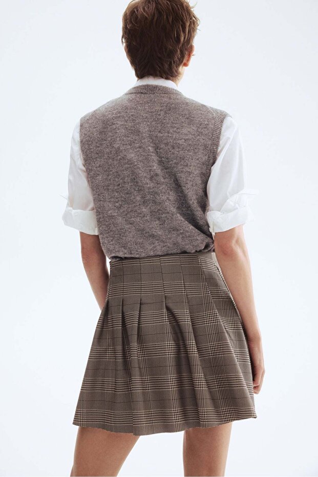 تنورة قصيرة مطوية - 5