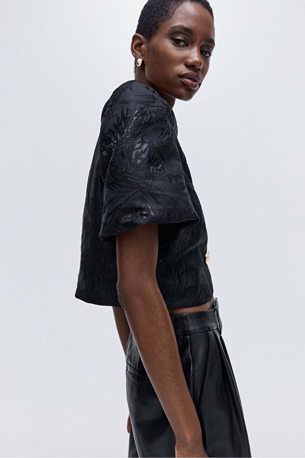 بلوزة بأكمام منفوخة - 4