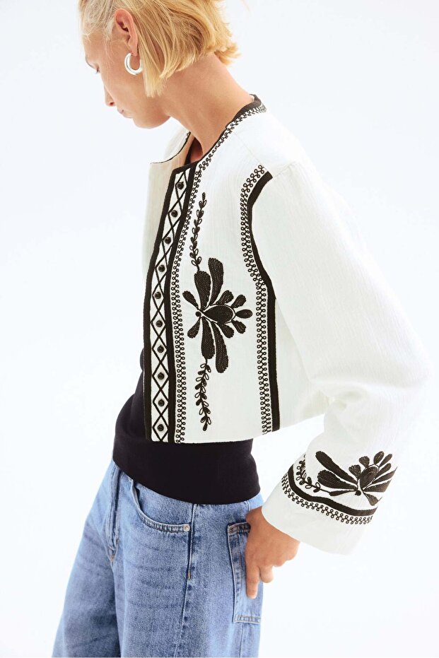 Embroidered jacket - 6