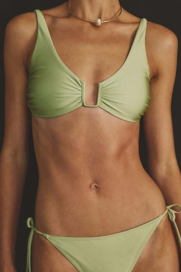 الجزء العلوي من البكيني المبطن - 2