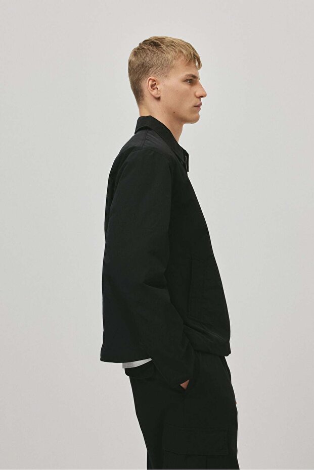 سترة نايلون بمقاس عادي - 5