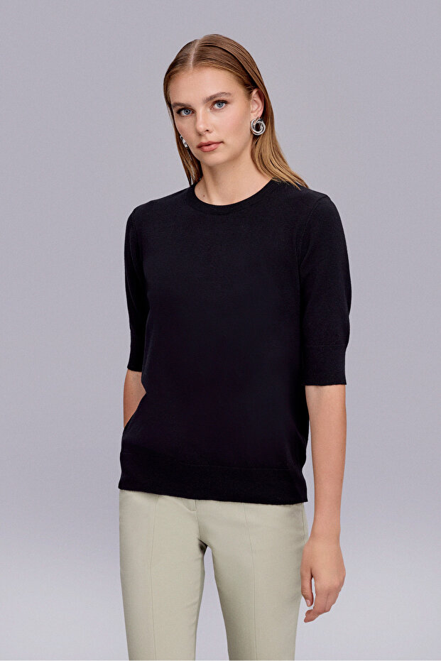 Siyah Yarım Kollu Triko Bluz - 2