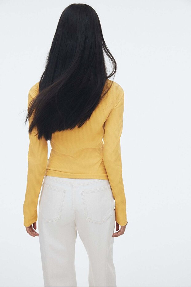 قميص بياقة مضلعة - 3