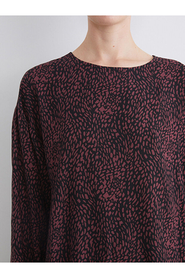 طاقم الرقبة منقوشة بلوزة - 3