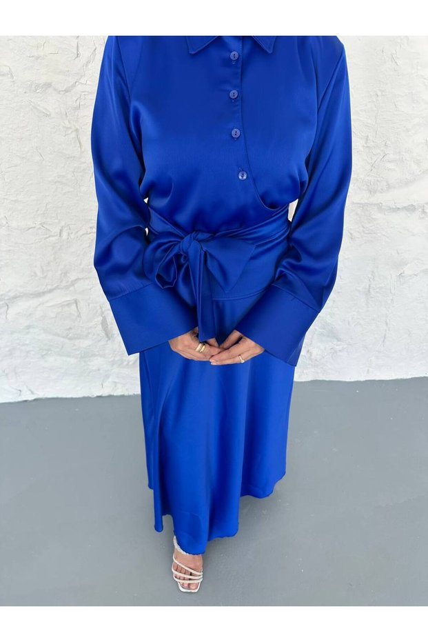 Zara Satin Button-Front Shirt Elegant and Stylish Design
