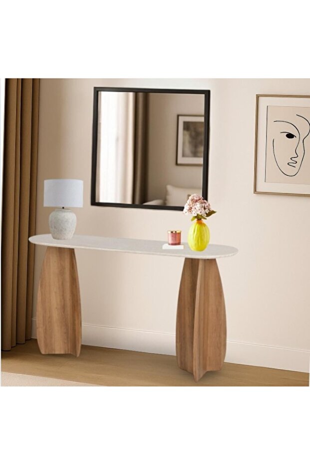 Elegant reception console with a sophisticated marble touch - 1