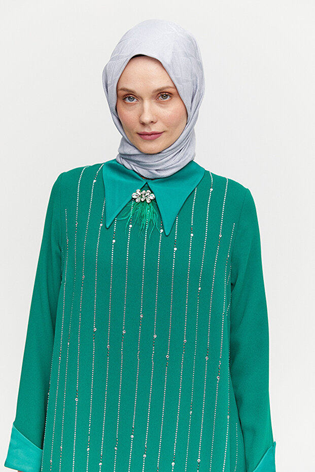 Taş İşlemeli Şık Elbise - 4