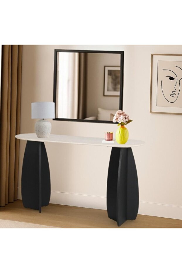 Elegant reception console with a sophisticated marble touch - 1