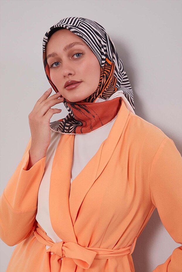 وشاح قطني بنمط هولوغرام السلمون