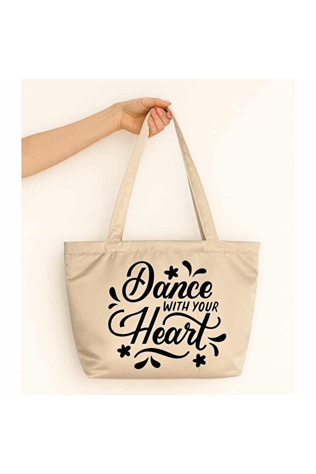 حقيبة من الساتان غير اللامع بتصميم Dance With Your Heart