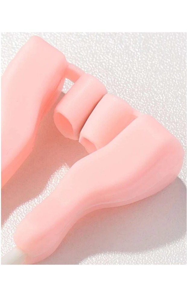 Nose Corrector and Shaper helps lift and shape the nose and achieve a higher nasal bridge with regular use. - 4