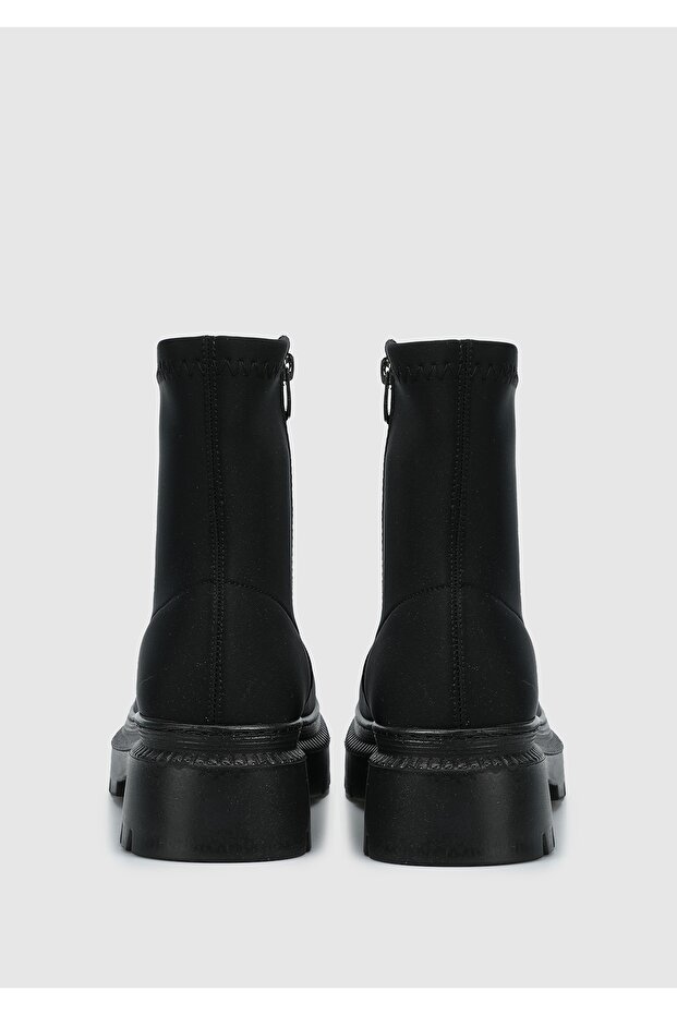Siyah Kadın Bot - 4