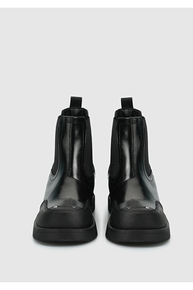 Siyah Kadın Bot - 3