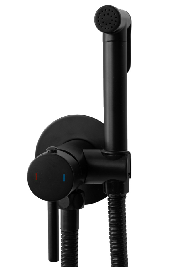 Loop Black concealed bidet tap - 1