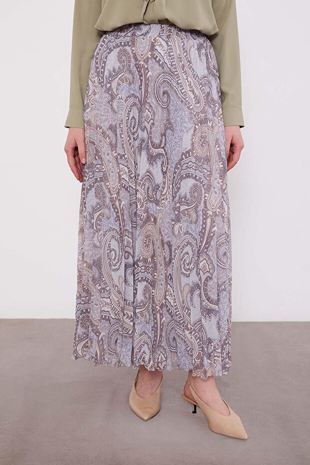 تنورة مطوية بنمط عرقي باللون الرمادي - 1