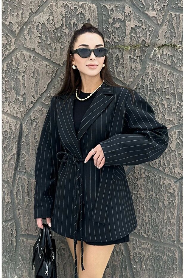 سترة بليزر كبيرة الحجم مربوطة - 1