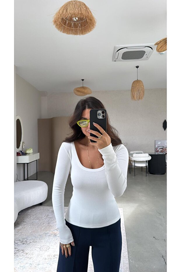 قميص أبيض بياقة بيضاوية وأكمام طويلة من ريبانا بيس - 4