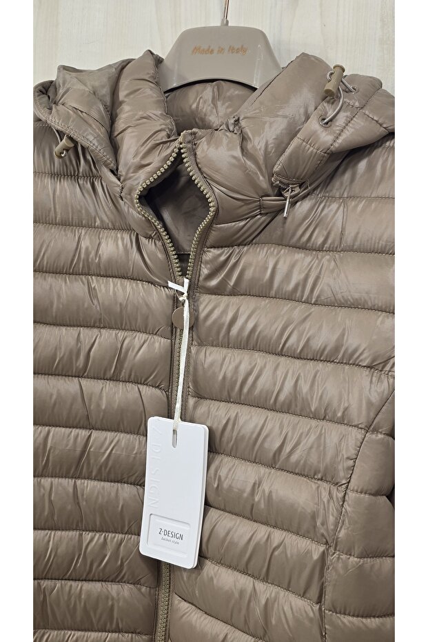 معطف مبطن بغطاء للرأس بنمط عادي - 4