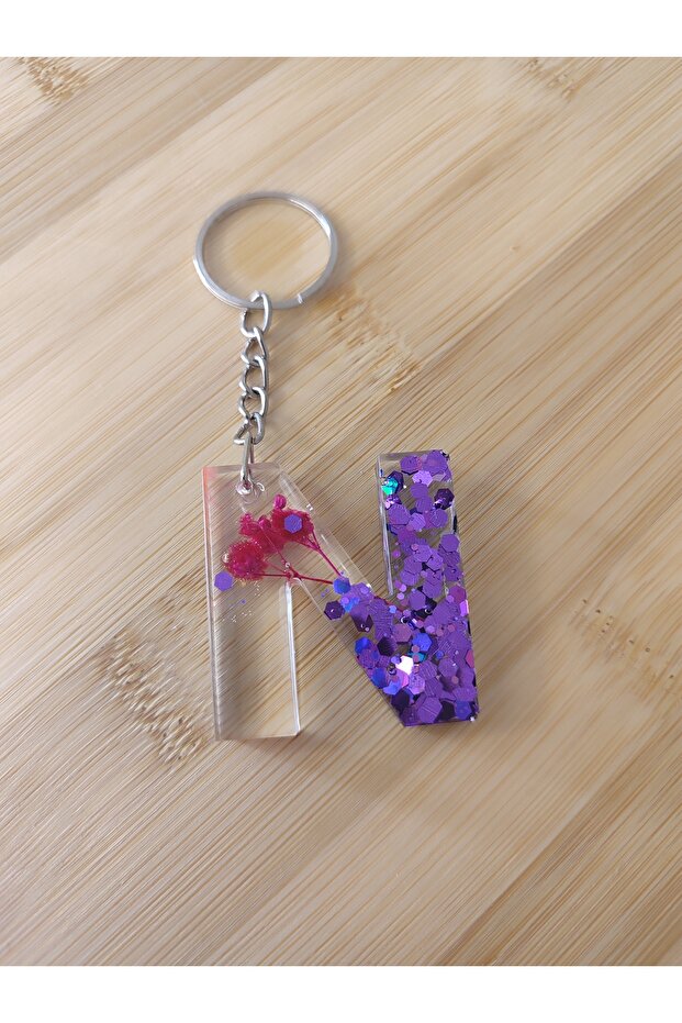 سلسلة مفاتيح على شكل حرف - 1