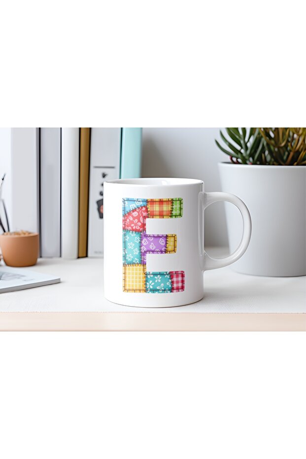 كوب بتصميم حرف E مع رقع ملونة - كوب بنمط بوهيمي مرقع - هدية عرقية - 2
