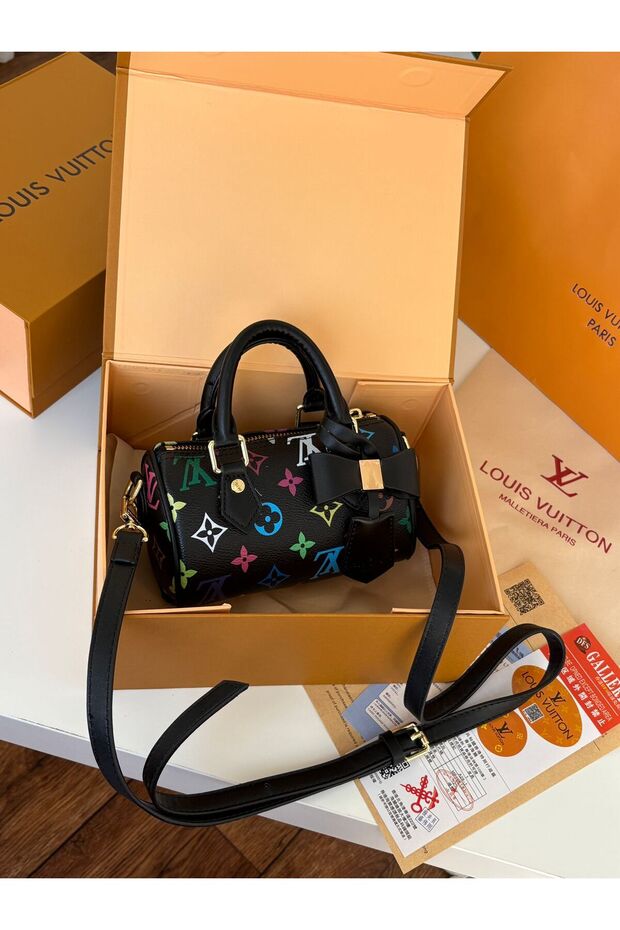 حقيبة كتف معا ملحقاتها - 1