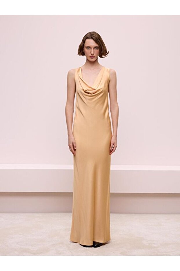 Dekolteli Bej Elbise - 1