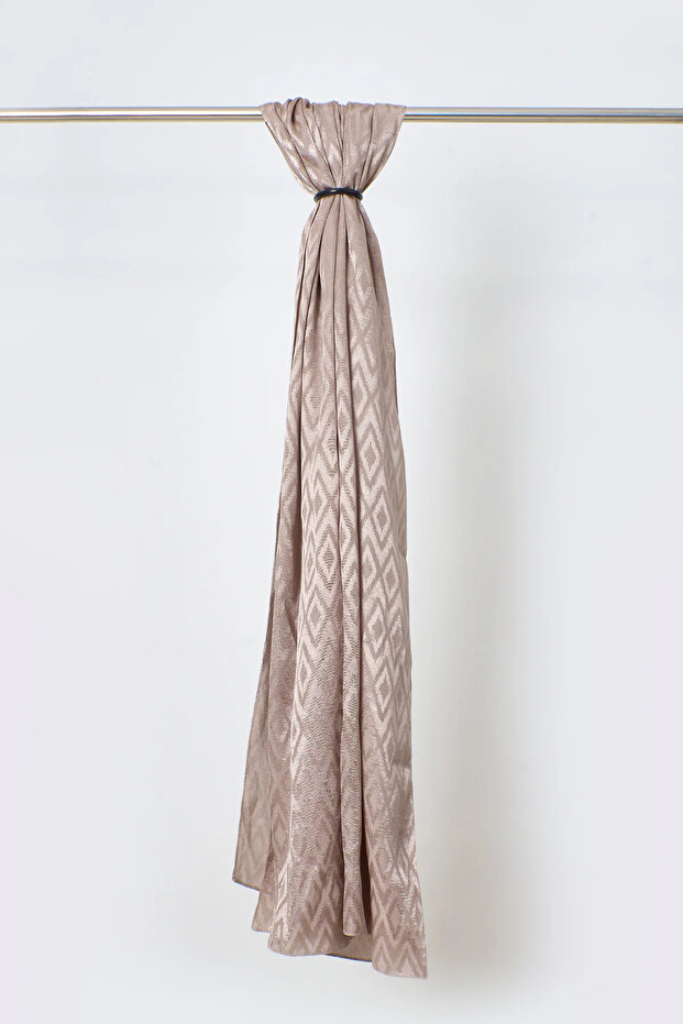 Tile Pattern Shiny Jacquard Shawl - 7