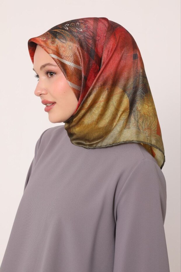 وشاح كريستالي لامع بنمط مخطط عرقي